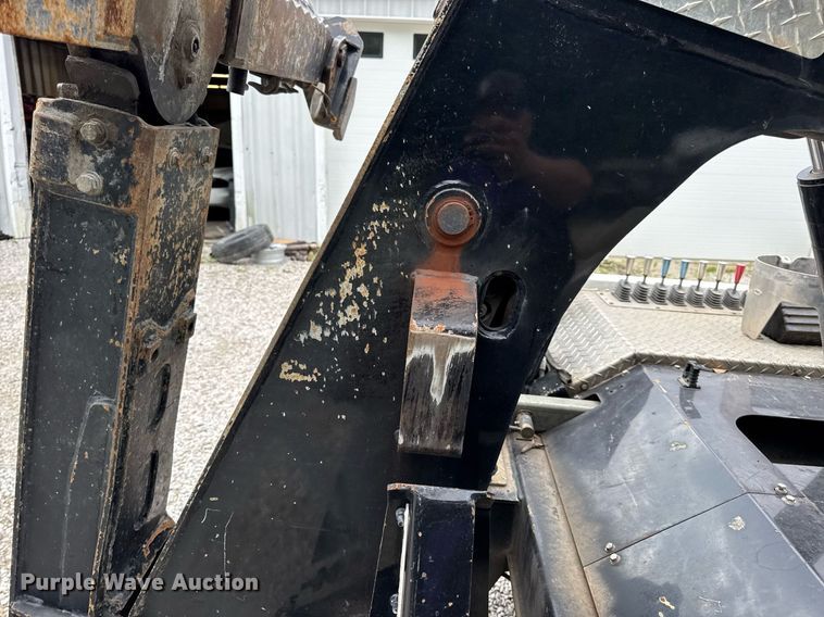 image for item EN4588 2017 Dodge Ram 5500HD Laramie Crew Cab tow truck