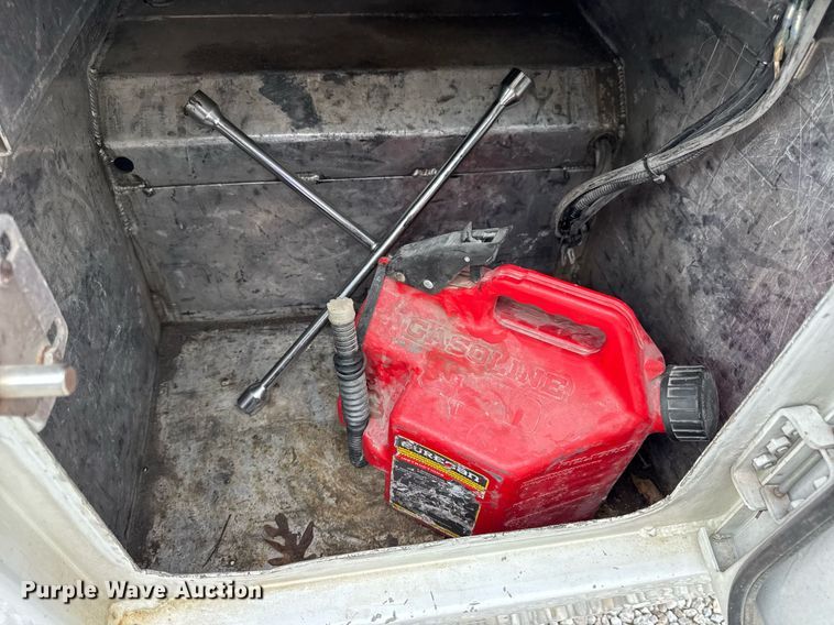 image for item EN4588 2017 Dodge Ram 5500HD Laramie Crew Cab tow truck