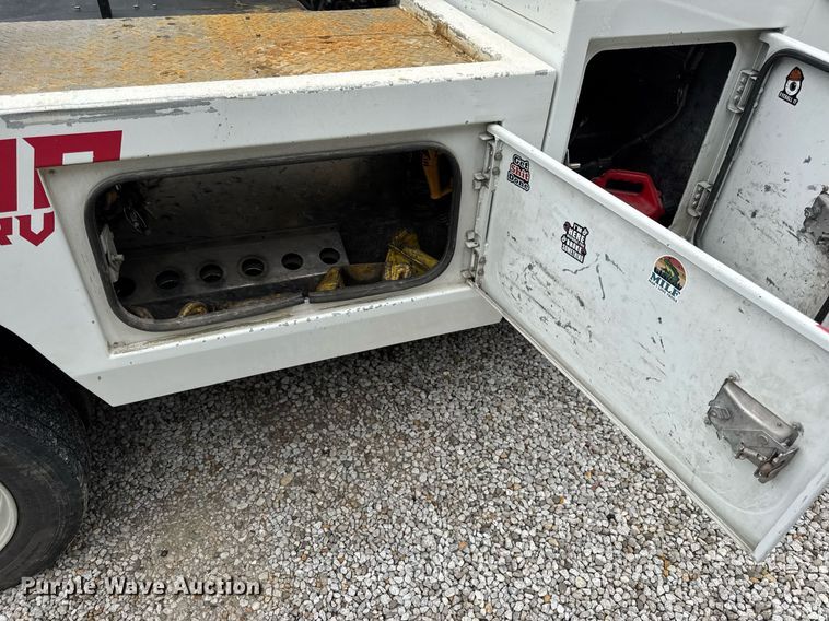 image for item EN4588 2017 Dodge Ram 5500HD Laramie Crew Cab tow truck