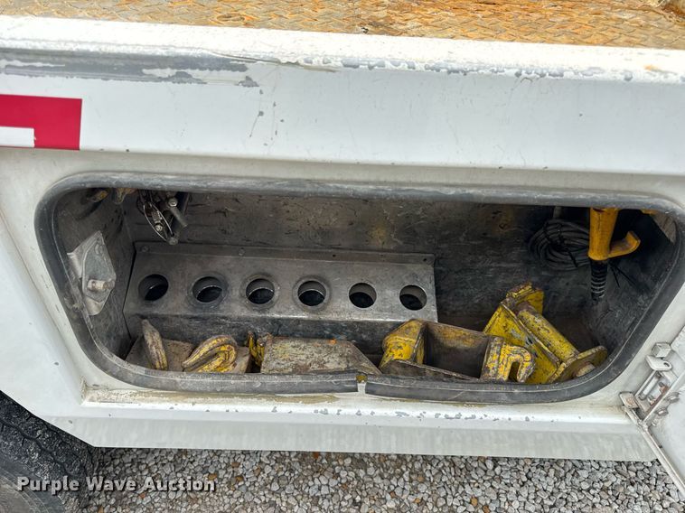 image for item EN4588 2017 Dodge Ram 5500HD Laramie Crew Cab tow truck