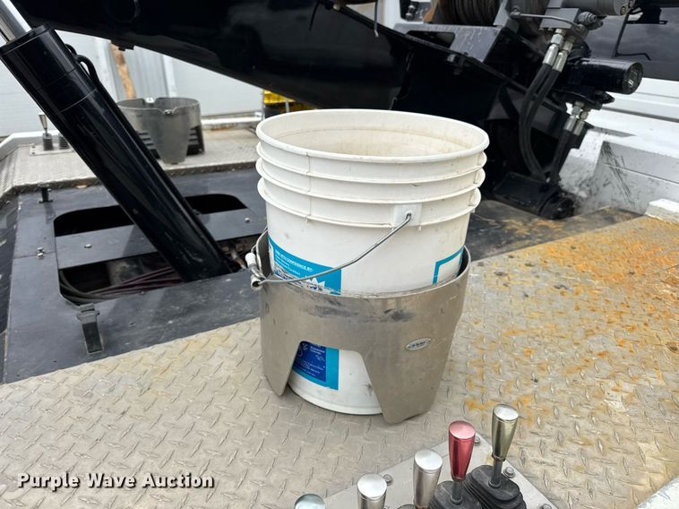 image for item EN4588 2017 Dodge Ram 5500HD Laramie Crew Cab tow truck