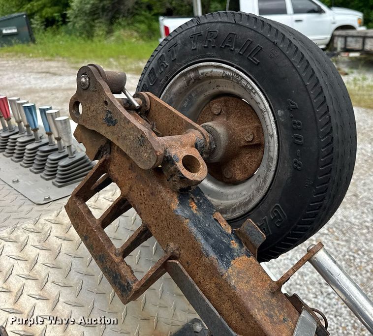 image for item EN4588 2017 Dodge Ram 5500HD Laramie Crew Cab tow truck