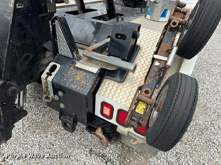 image for item EN4588 2017 Dodge Ram 5500HD Laramie Crew Cab tow truck