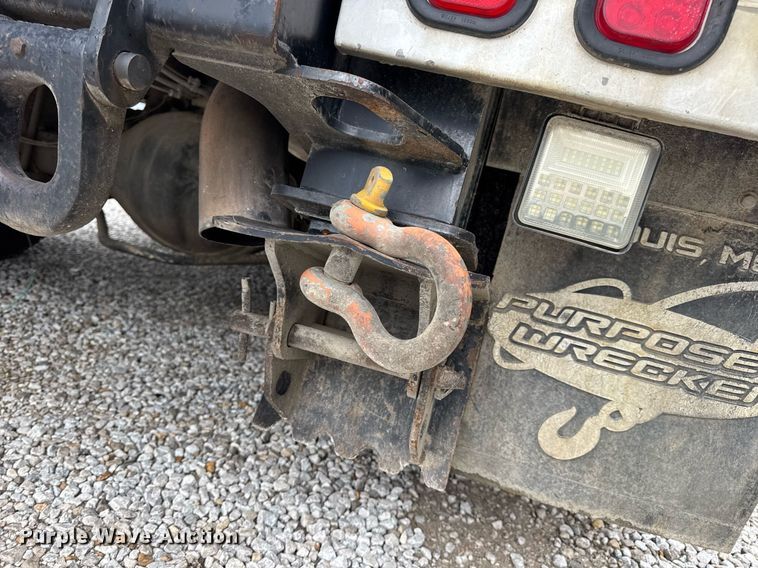 image for item EN4588 2017 Dodge Ram 5500HD Laramie Crew Cab tow truck