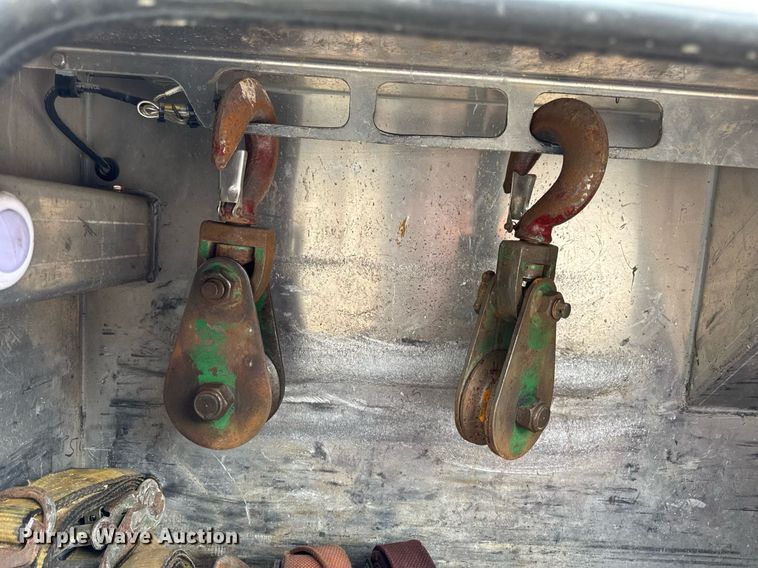 image for item EN4588 2017 Dodge Ram 5500HD Laramie Crew Cab tow truck