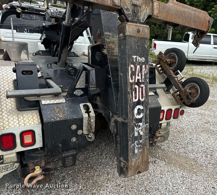 image for item EN4588 2017 Dodge Ram 5500HD Laramie Crew Cab tow truck