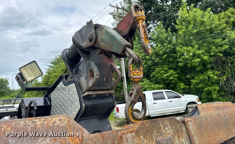 image for item EN4588 2017 Dodge Ram 5500HD Laramie Crew Cab tow truck