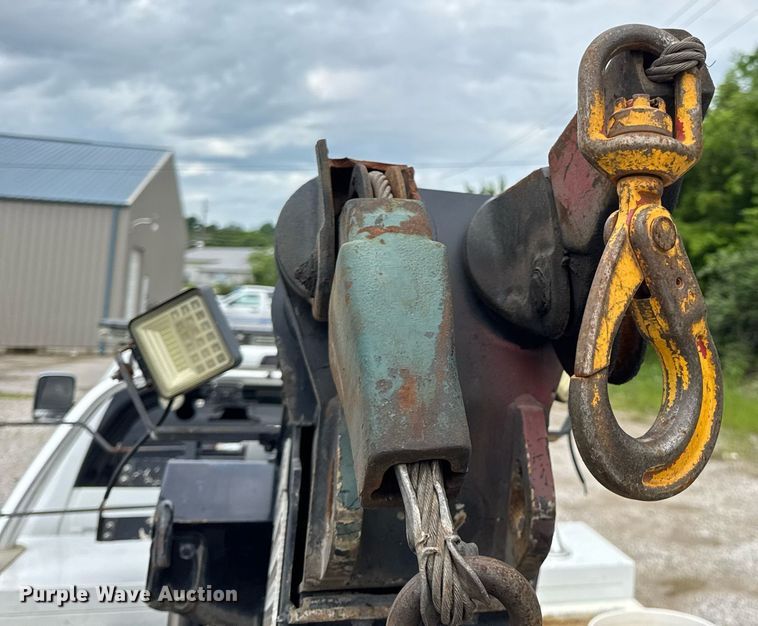 image for item EN4588 2017 Dodge Ram 5500HD Laramie Crew Cab tow truck