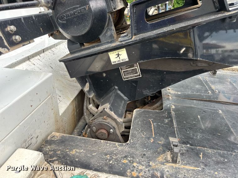 image for item EN4588 2017 Dodge Ram 5500HD Laramie Crew Cab tow truck