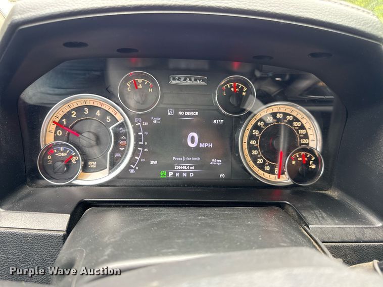 image for item EN4588 2017 Dodge Ram 5500HD Laramie Crew Cab tow truck