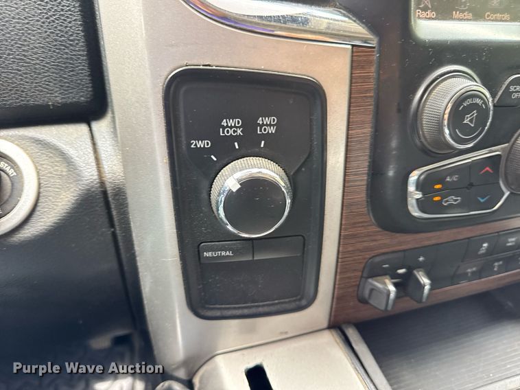 image for item EN4588 2017 Dodge Ram 5500HD Laramie Crew Cab tow truck