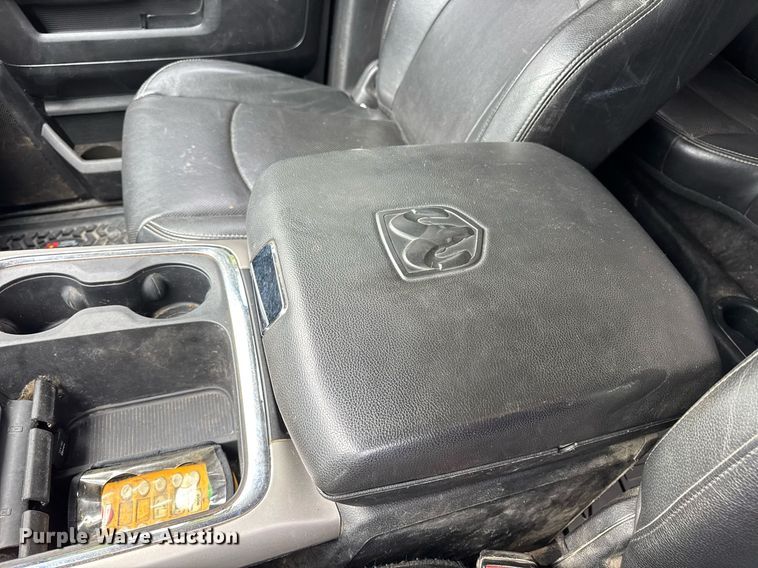 image for item EN4588 2017 Dodge Ram 5500HD Laramie Crew Cab tow truck