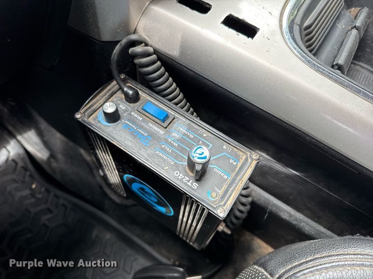 image for item EN4588 2017 Dodge Ram 5500HD Laramie Crew Cab tow truck