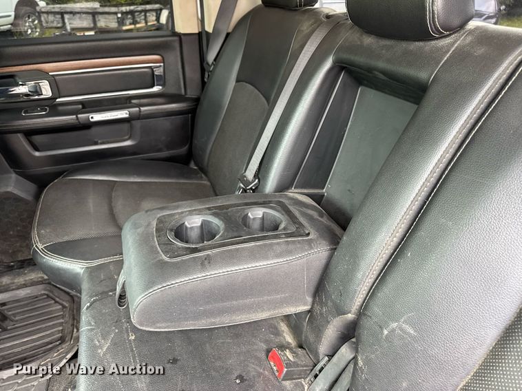 image for item EN4588 2017 Dodge Ram 5500HD Laramie Crew Cab tow truck