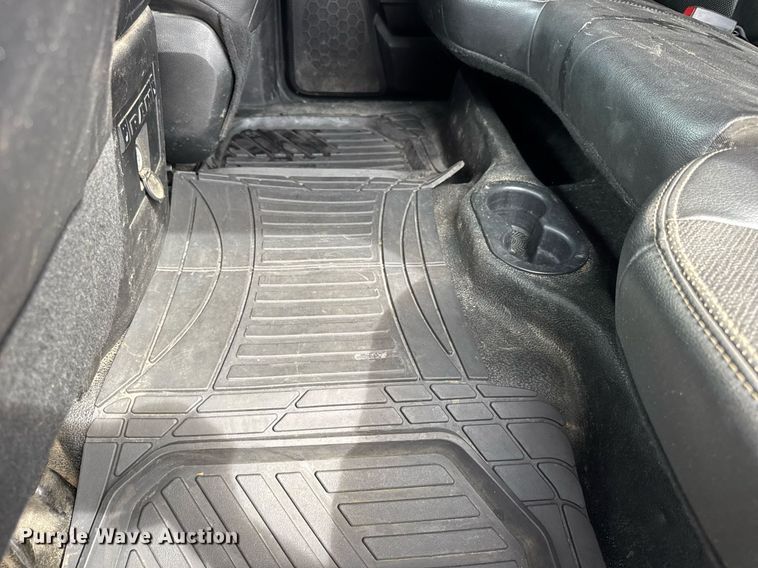 image for item EN4588 2017 Dodge Ram 5500HD Laramie Crew Cab tow truck