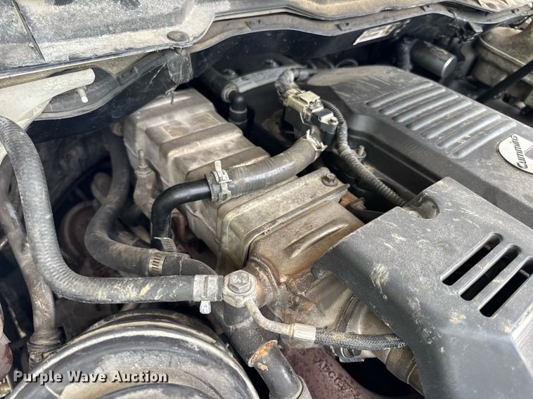 image for item EN4588 2017 Dodge Ram 5500HD Laramie Crew Cab tow truck