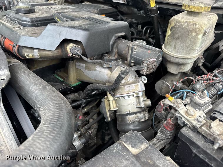 image for item EN4588 2017 Dodge Ram 5500HD Laramie Crew Cab tow truck