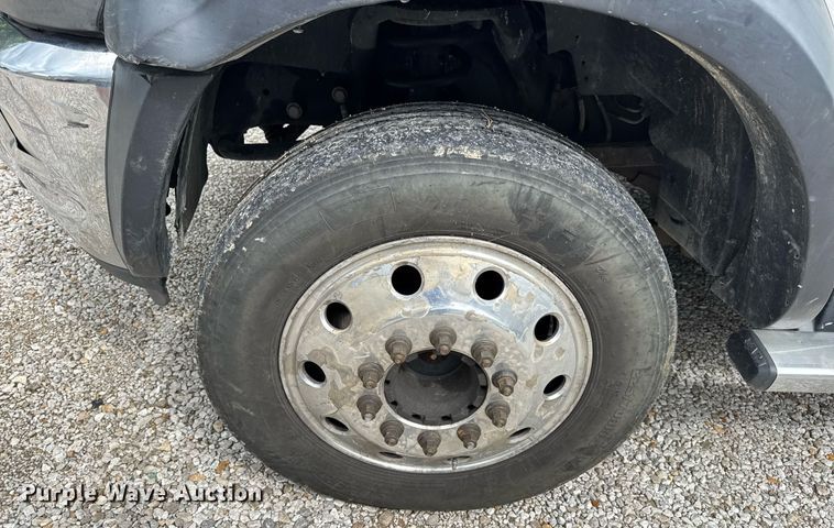 image for item EN4588 2017 Dodge Ram 5500HD Laramie Crew Cab tow truck