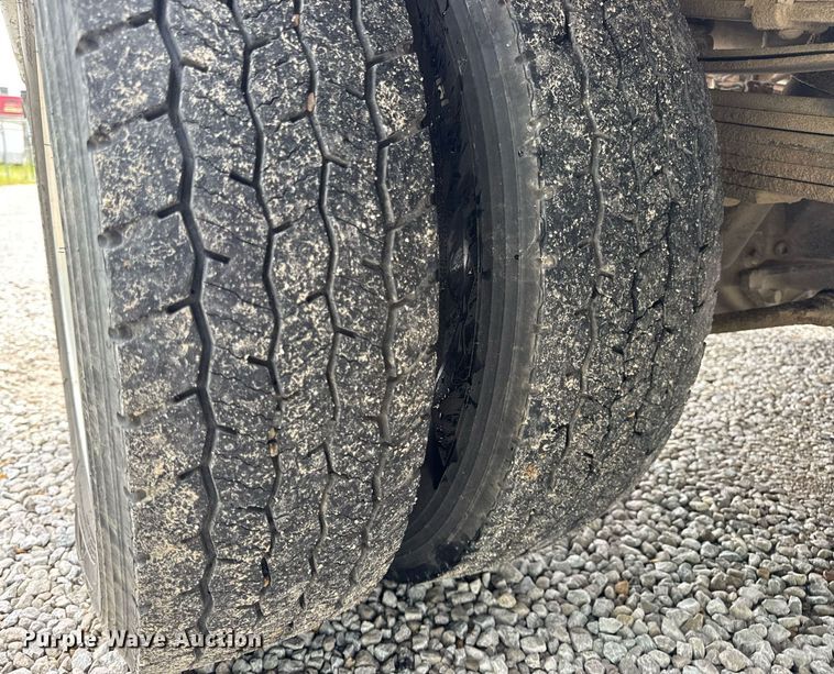 image for item EN4588 2017 Dodge Ram 5500HD Laramie Crew Cab tow truck