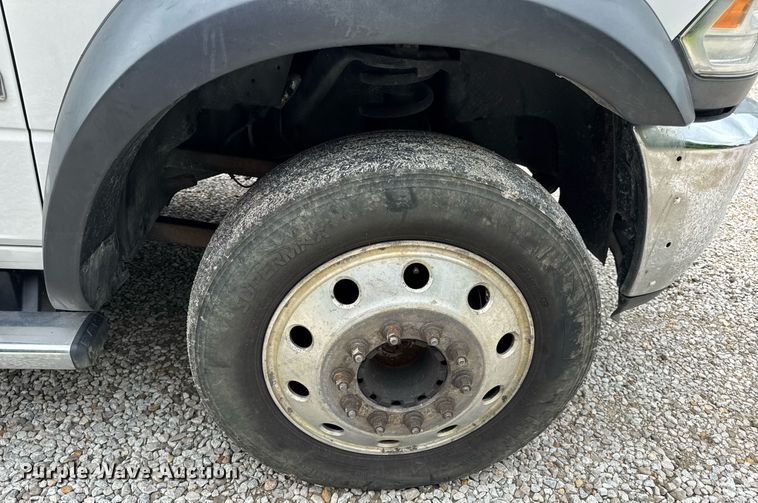 image for item EN4588 2017 Dodge Ram 5500HD Laramie Crew Cab tow truck