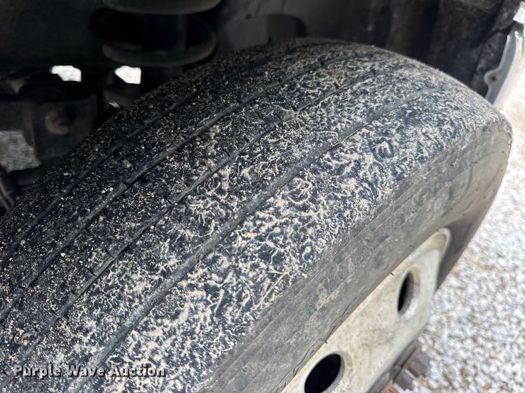 image for item EN4588 2017 Dodge Ram 5500HD Laramie Crew Cab tow truck