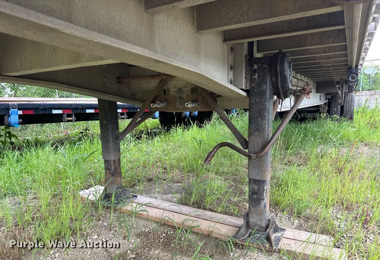 image for item EN4589 2005 Fontaine AFTW-5-8048WSAWI flatbed trailer