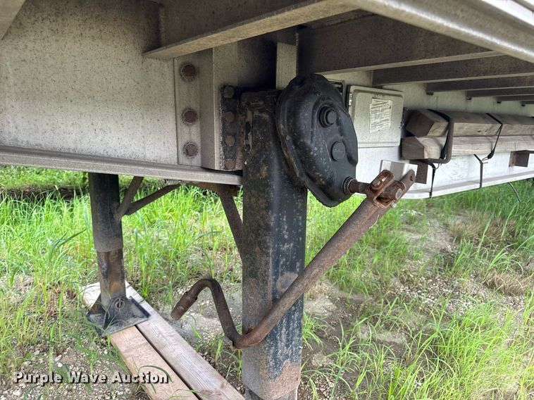 image for item EN4589 2005 Fontaine AFTW-5-8048WSAWI flatbed trailer