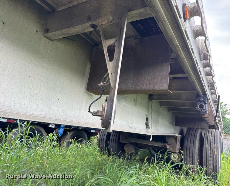 image for item EN4589 2005 Fontaine AFTW-5-8048WSAWI flatbed trailer