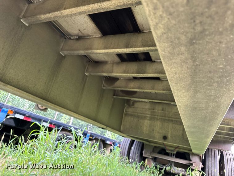 image for item EN4589 2005 Fontaine AFTW-5-8048WSAWI flatbed trailer