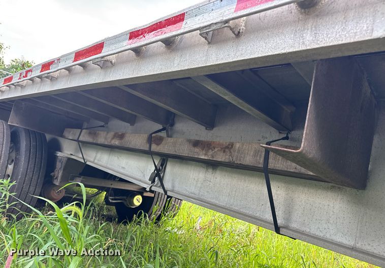 image for item EN4589 2005 Fontaine AFTW-5-8048WSAWI flatbed trailer