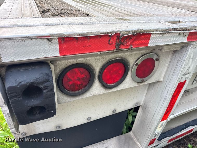 image for item EN4589 2005 Fontaine AFTW-5-8048WSAWI flatbed trailer