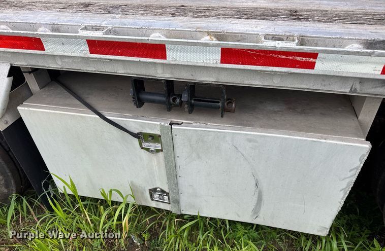 image for item EN4589 2005 Fontaine AFTW-5-8048WSAWI flatbed trailer