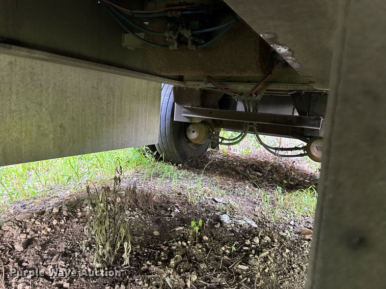 image for item EN4589 2005 Fontaine AFTW-5-8048WSAWI flatbed trailer