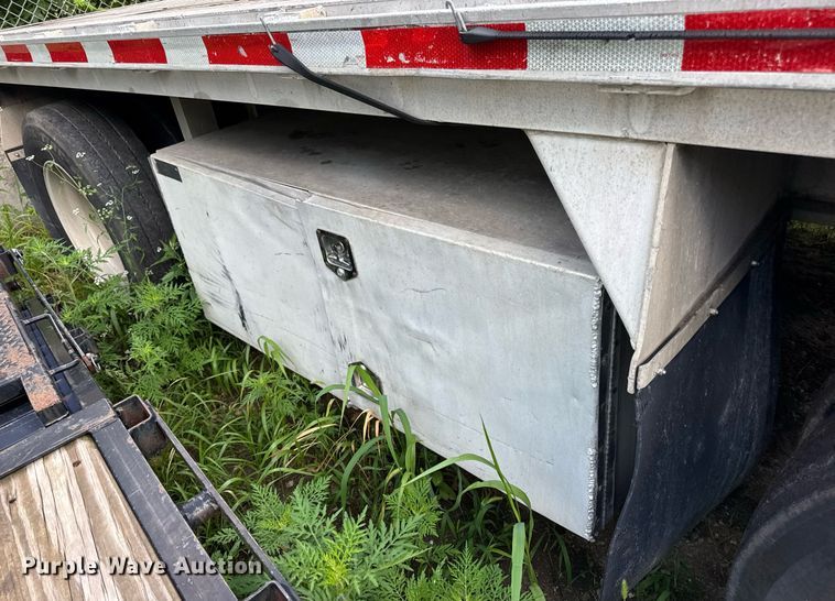 image for item EN4589 2005 Fontaine AFTW-5-8048WSAWI flatbed trailer