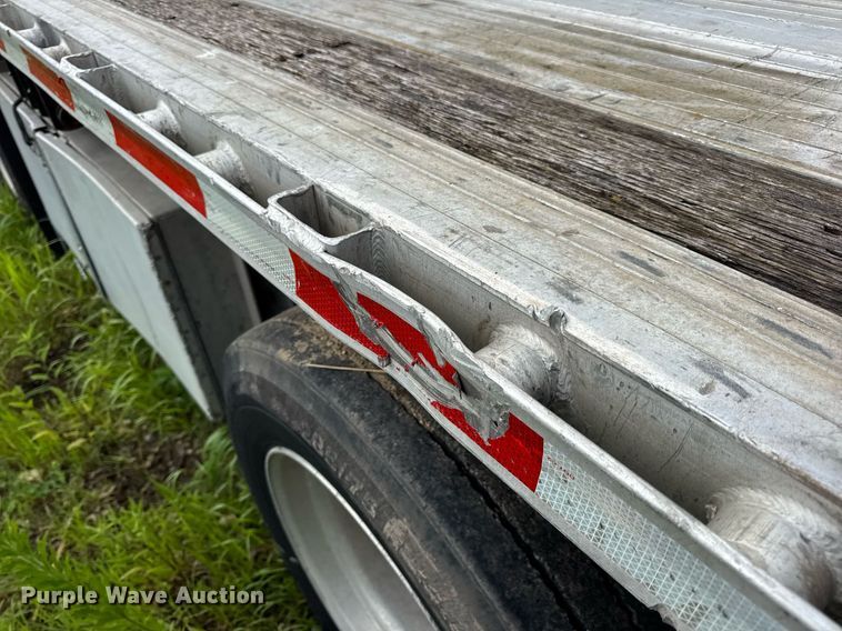 image for item EN4589 2005 Fontaine AFTW-5-8048WSAWI flatbed trailer