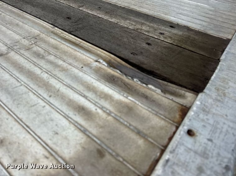 image for item EN4589 2005 Fontaine AFTW-5-8048WSAWI flatbed trailer