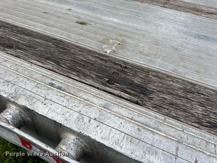 image for item EN4589 2005 Fontaine AFTW-5-8048WSAWI flatbed trailer