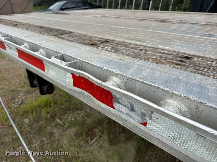 image for item EN4589 2005 Fontaine AFTW-5-8048WSAWI flatbed trailer