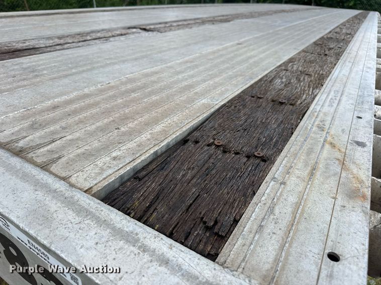image for item EN4589 2005 Fontaine AFTW-5-8048WSAWI flatbed trailer