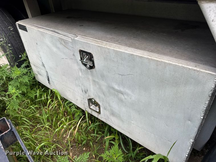 image for item EN4589 2005 Fontaine AFTW-5-8048WSAWI flatbed trailer