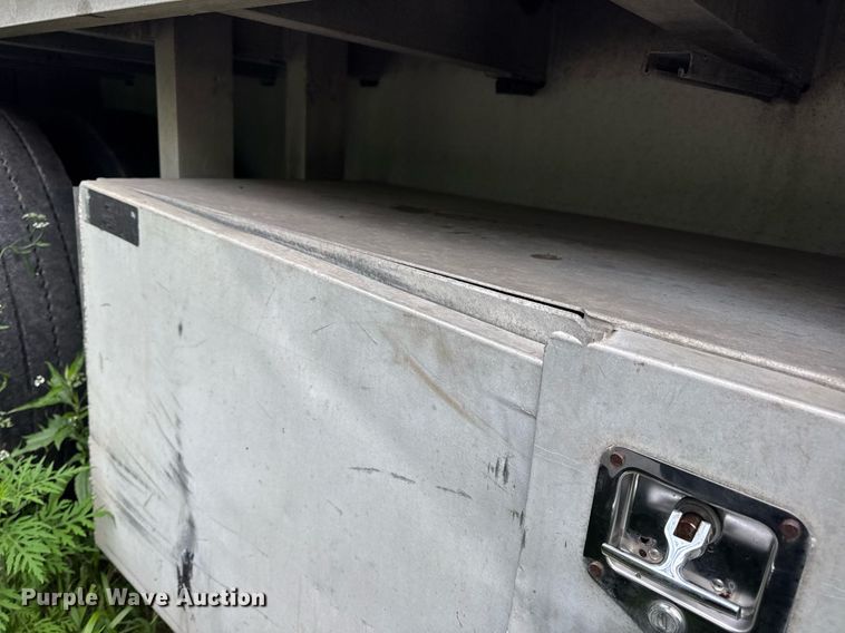 image for item EN4589 2005 Fontaine AFTW-5-8048WSAWI flatbed trailer