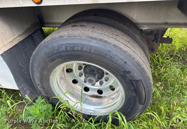 image for item EN4589 2005 Fontaine AFTW-5-8048WSAWI flatbed trailer