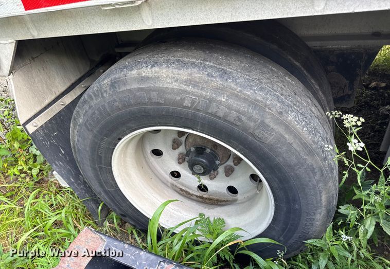 image for item EN4589 2005 Fontaine AFTW-5-8048WSAWI flatbed trailer