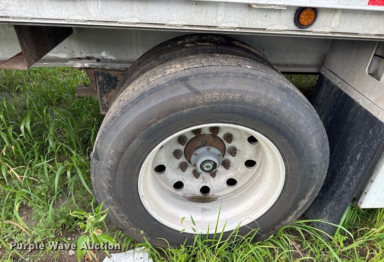 image for item EN4589 2005 Fontaine AFTW-5-8048WSAWI flatbed trailer