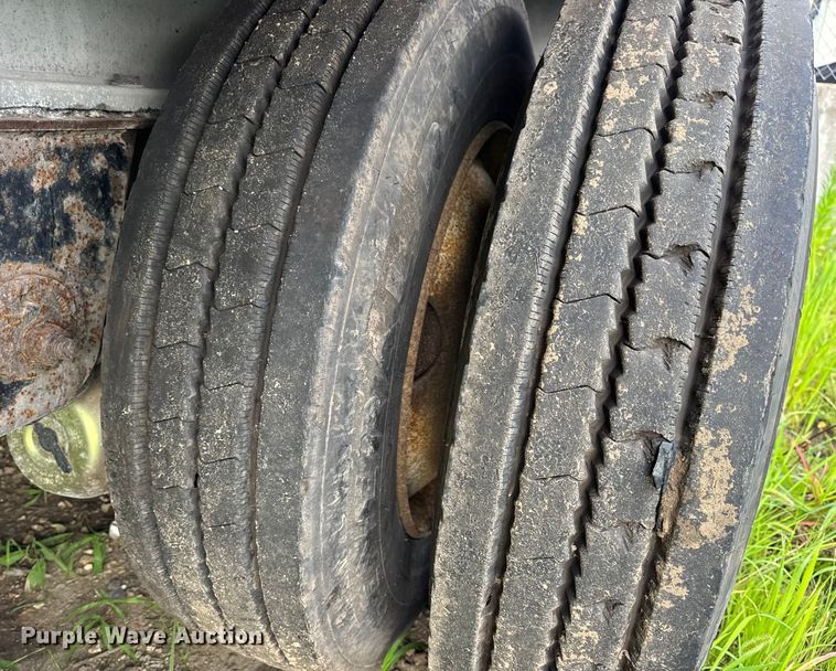 image for item EN4589 2005 Fontaine AFTW-5-8048WSAWI flatbed trailer