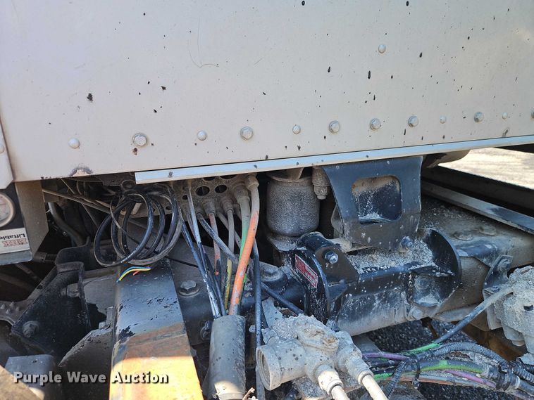 image for item EO4507 2009 Kenworth T800 truck cab and chassis