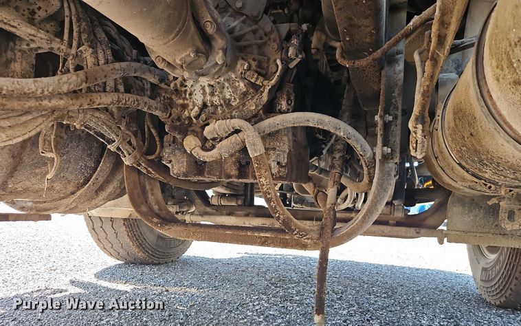 image for item EO4507 2009 Kenworth T800 truck cab and chassis