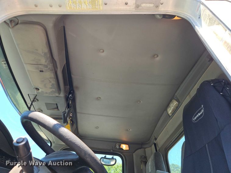 image for item EO4507 2009 Kenworth T800 truck cab and chassis