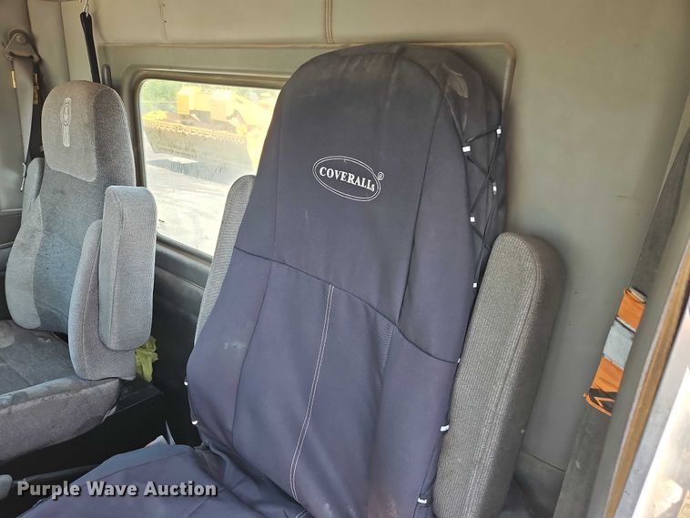 image for item EO4507 2009 Kenworth T800 truck cab and chassis