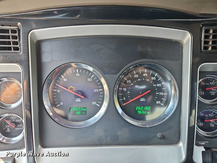 image for item EO4507 2009 Kenworth T800 truck cab and chassis